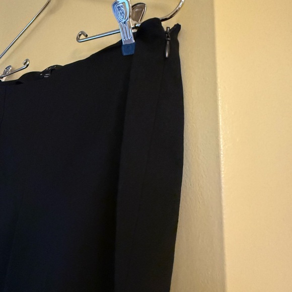 Theory Black Women's Skirt - Picture 2 of 3